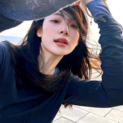 独家爆料：老牌影帝深夜密会神秘女子，好友出面澄清，前后半年